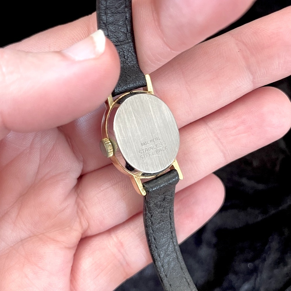 Vintage Elgin Speidal Swiss Quartz - Picture 2 of 3